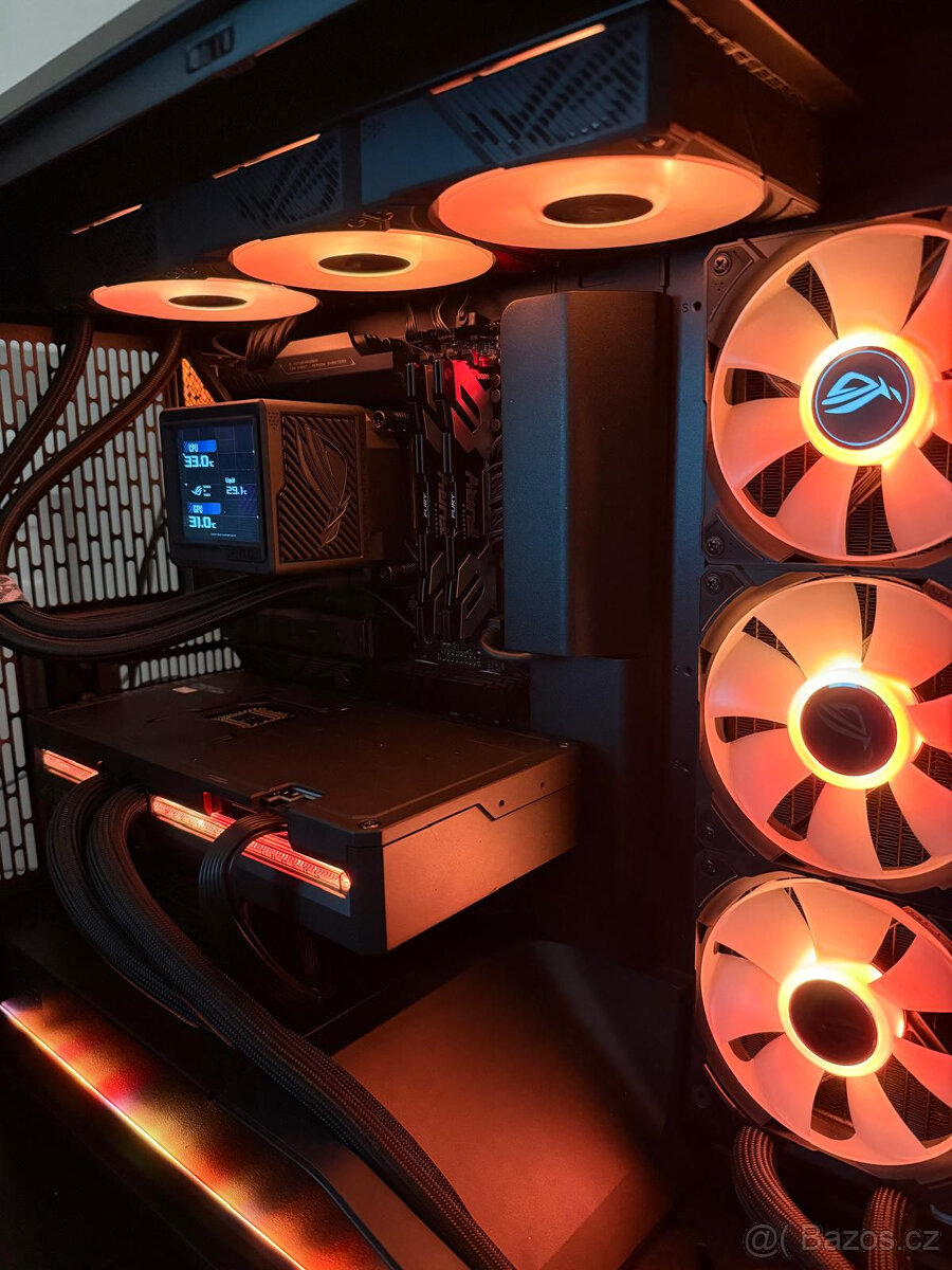 ASUS RTX 5090 LC OC, 4K OLED ASUS MONITOR - 8