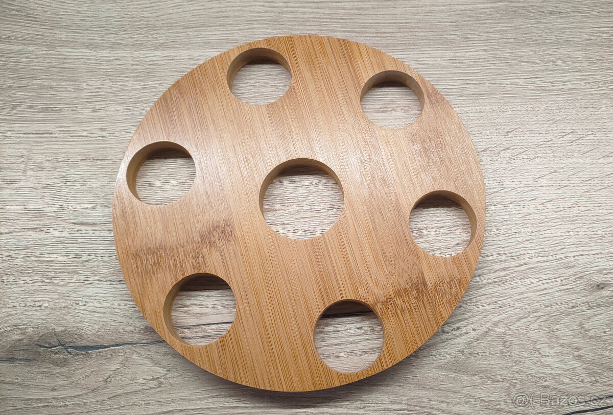 dřevěný nosič na 6 panáků - 8