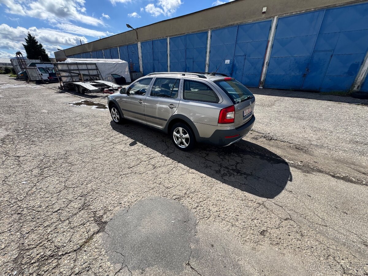 Skoda octavia 4x4 scout 2.0 tdi 2009 - 8