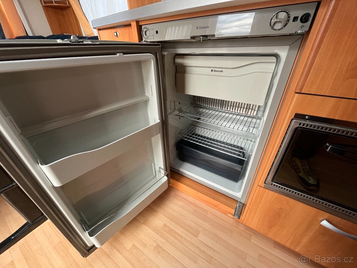 Karavan Wilk 520, předstan Isabella, 2009 - 8