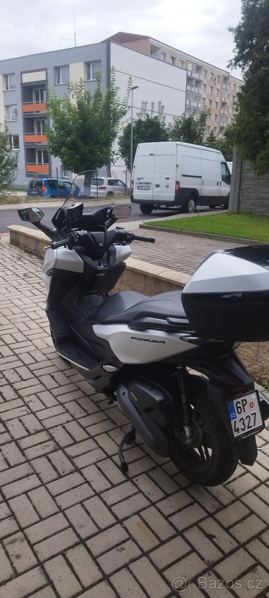 Honda Forza 125 - 8
