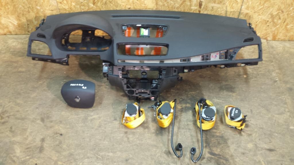 Renault Mégane III RS - náhradní díly - 8