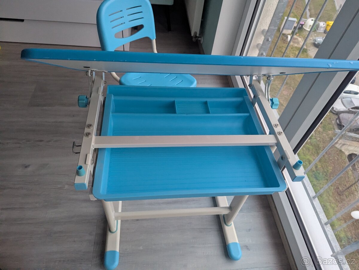 ZÁNOVNÍ Ergonomický dětský stůl se židlí - 8