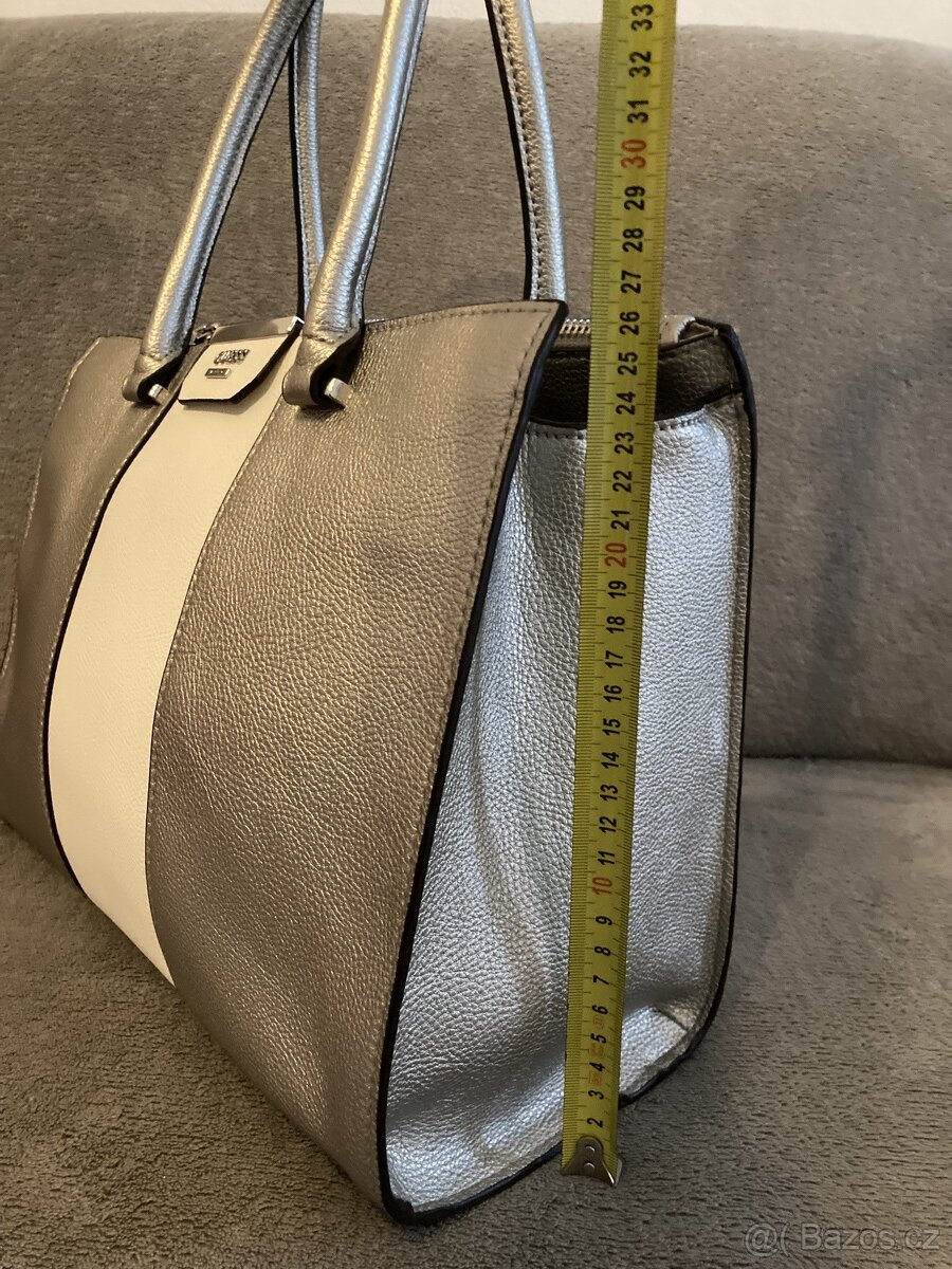 Nová kabelka GUESS - 8