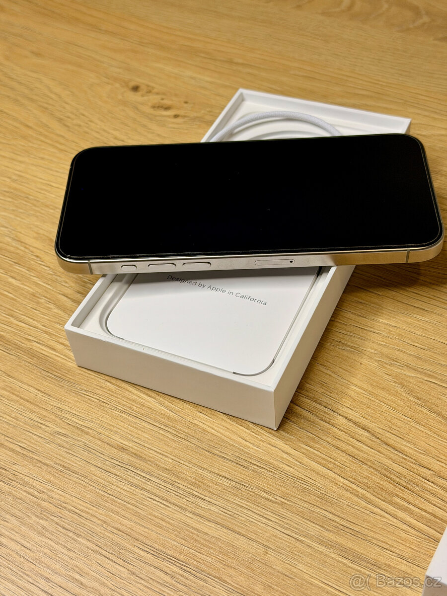 iPhone 15 Pro Max 256 GB přírodní titan - 8