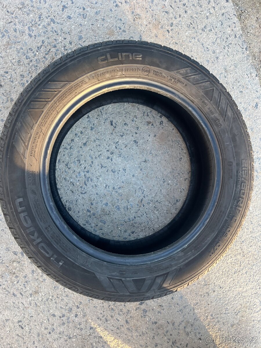 Pneu 215/60/17 C - 8