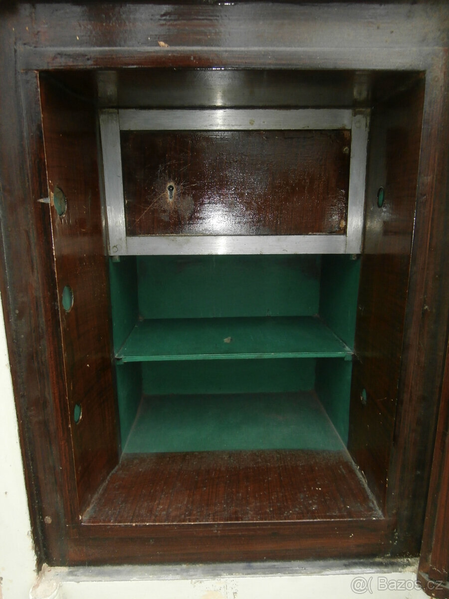 Trezor popelka s originál dřevěnou nástavbou za 9.000 kč - 8