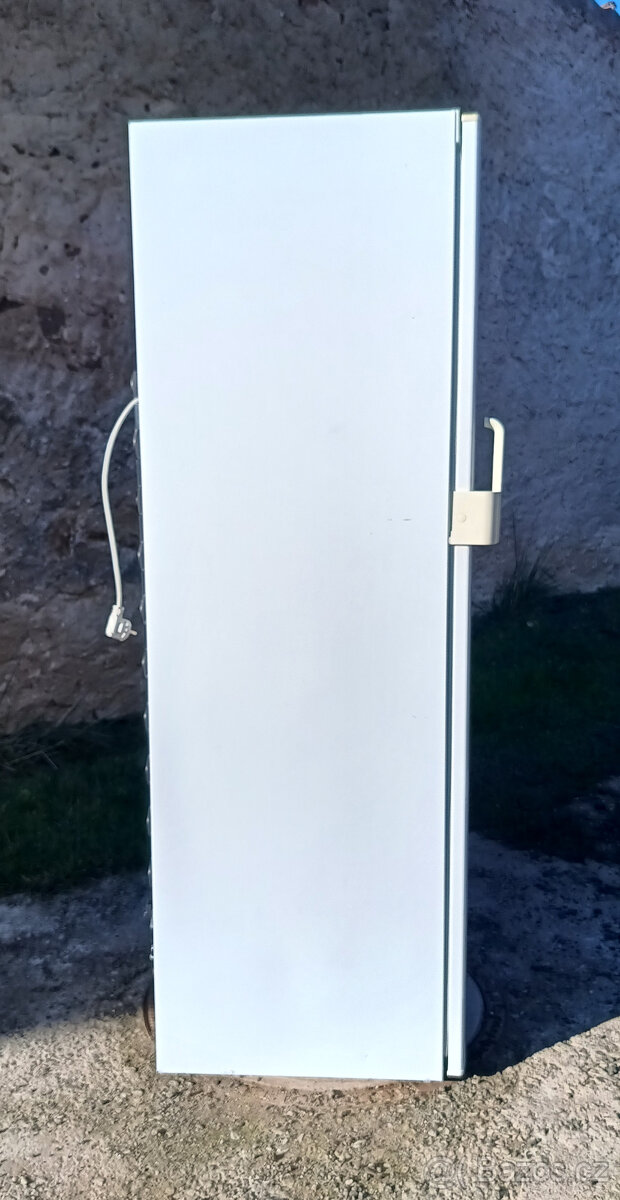 LEDNICE SIEMENS KS34RN00 - 323L - A+++ - 8