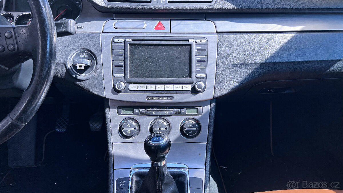 Vůz na náhradní díly VW Passat B6 kombi 2008 BMR KDS LC8Z - 8