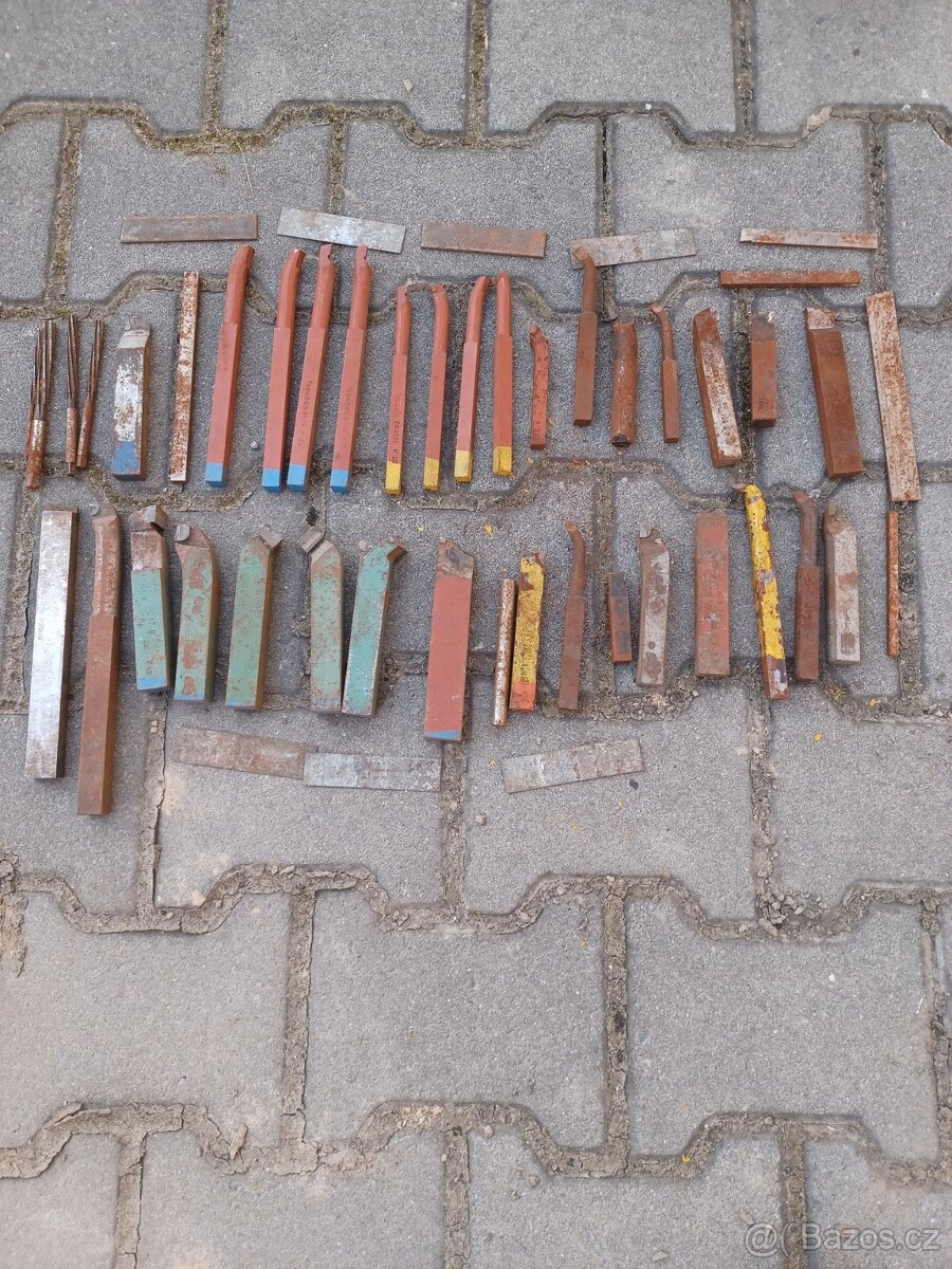 Prodám díly a nože na soustruh. - 8