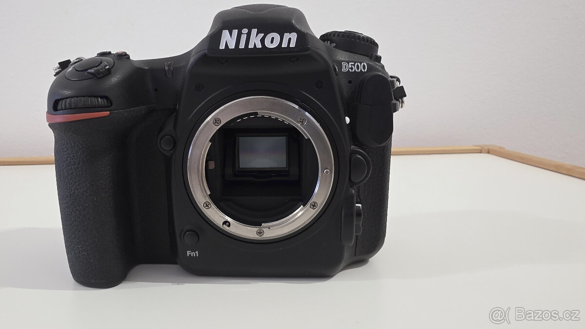 Nikon D500 telo - 8