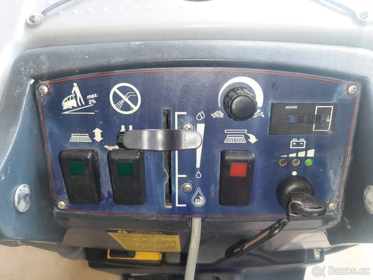 Podlahový mycí stroj Nilfisk BA 650 s vlast.pojezdem - 8