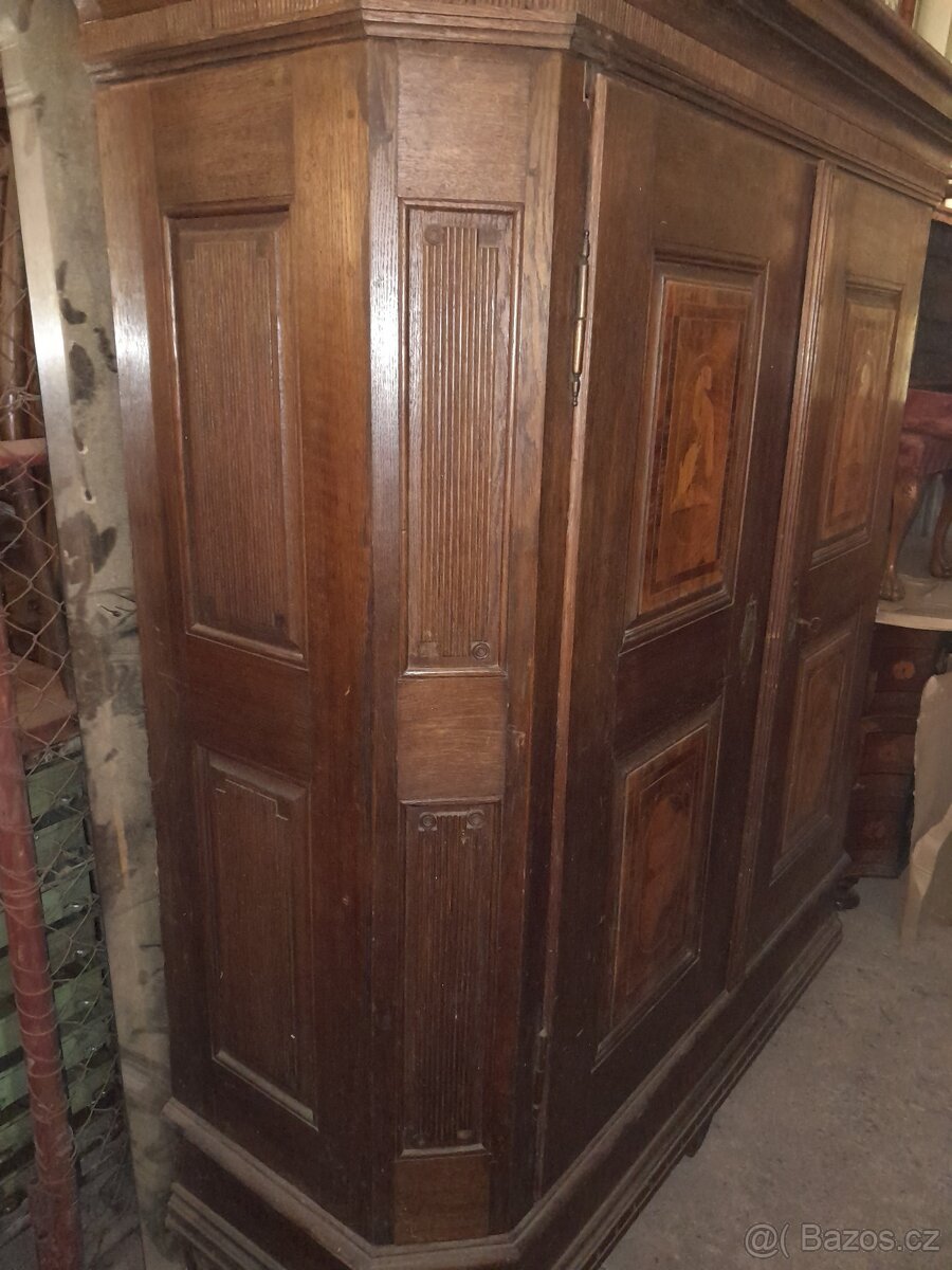 Barokní skříň - 8