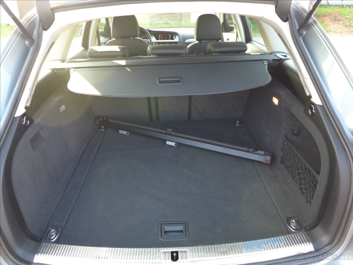 Audi A4 2,0 TDI QUATTRO, 1.MAJITEL - 8