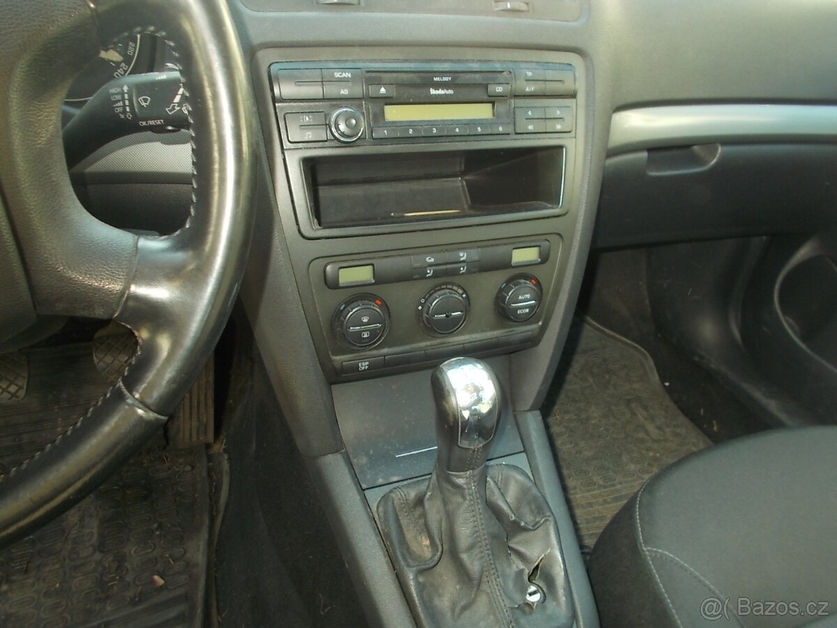 ŠKODA OCTAVIA 2 1.9 77 KW combi - 8