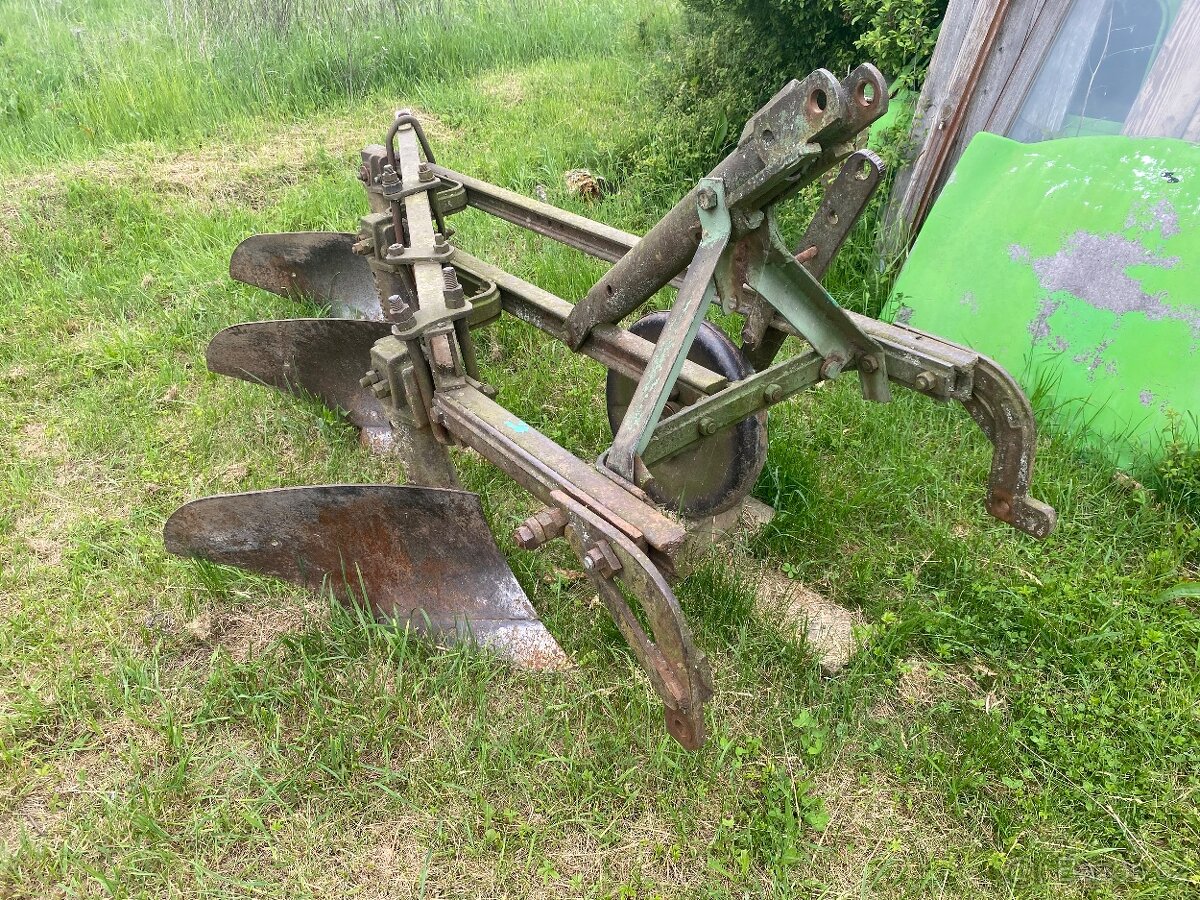 Pluh traktor vlečka a iné náradie za traktor - 8