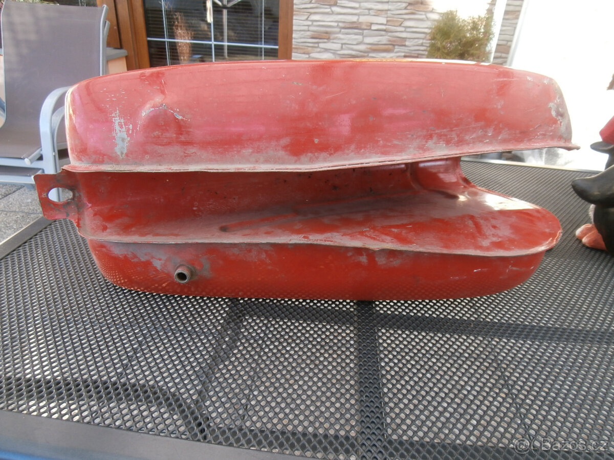 Nádrž na motocykl MZ starší 700 kč včetně poštovného - 8