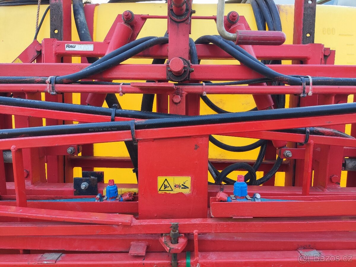 Postřikovač RAU - 8