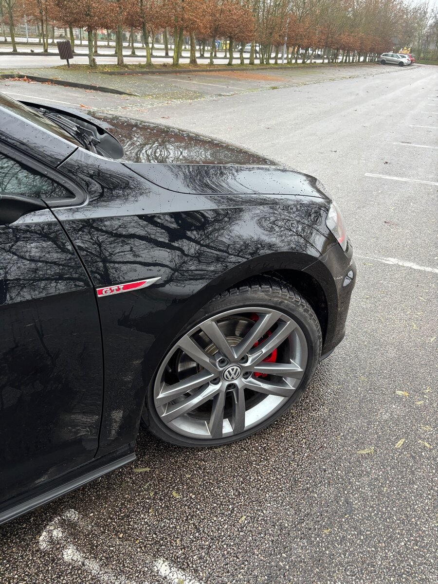 Volkswagen Golf 7 GTI - 8