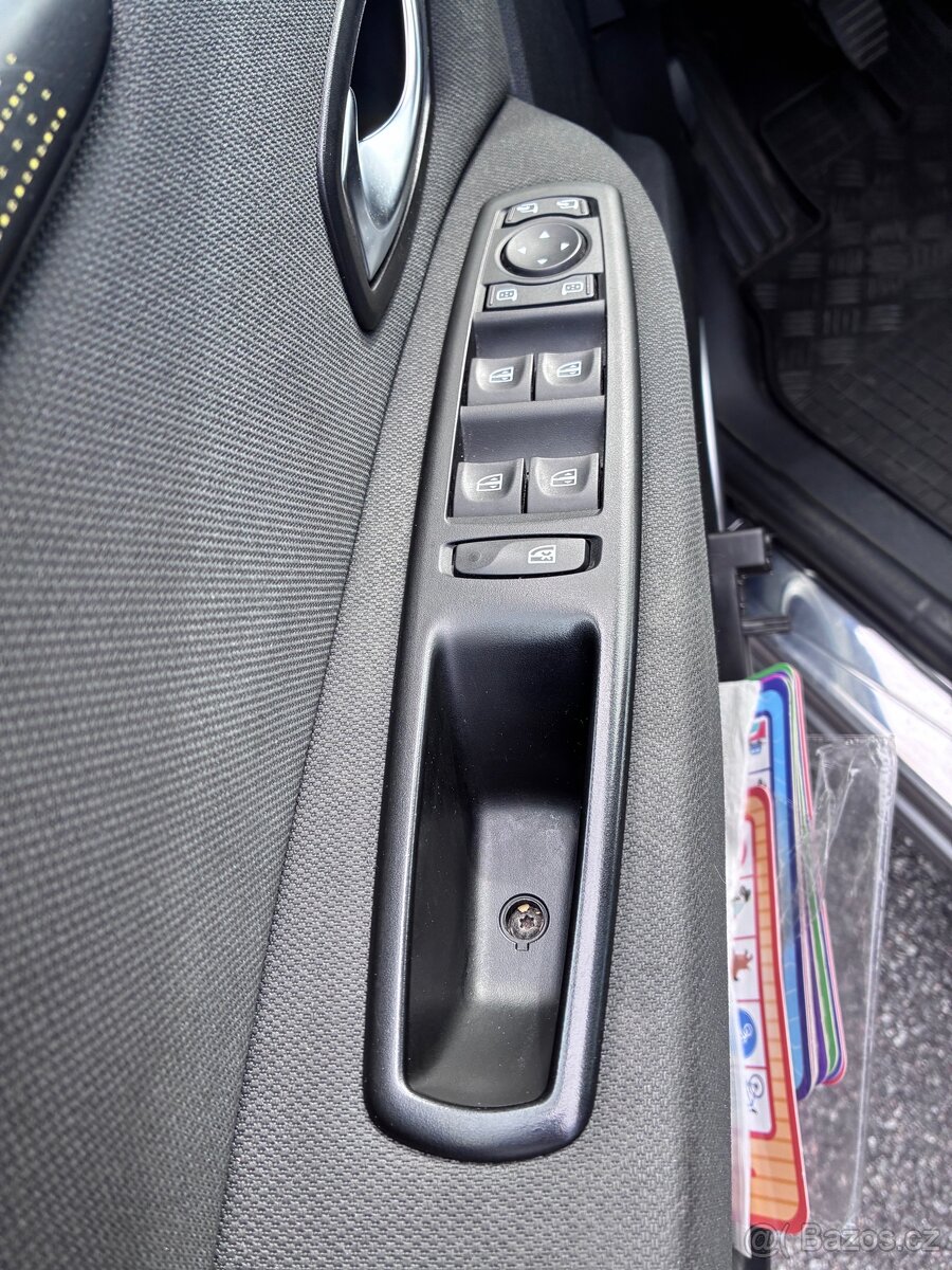 Renault Grand Scenic - 8