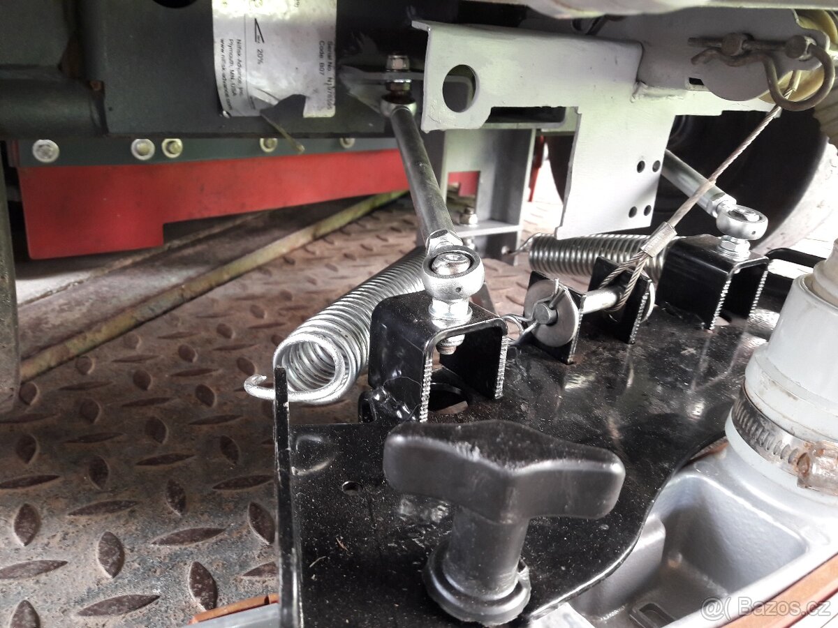 Podlahový mycí stroj Nilfisk BR 850 S se sedící obsluhou - 8