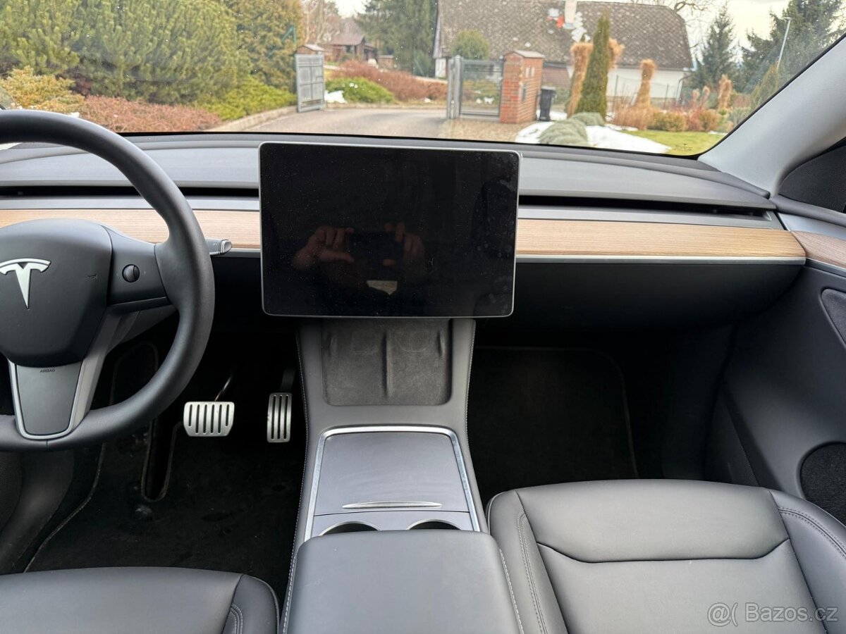 Tesla Model Y Performance - 8