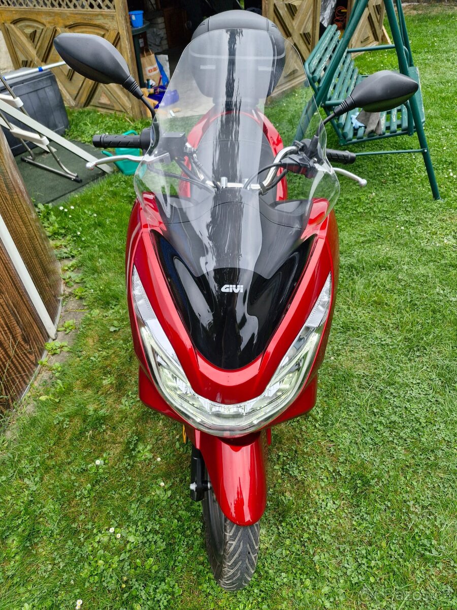 Skútr honda 125ccm - 8