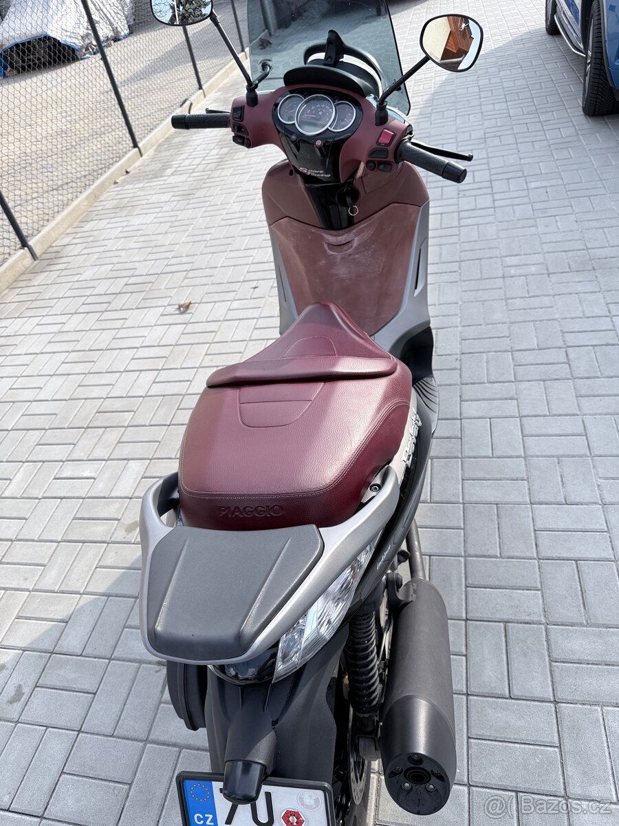 Piaggio Beverly 350 abs - 8