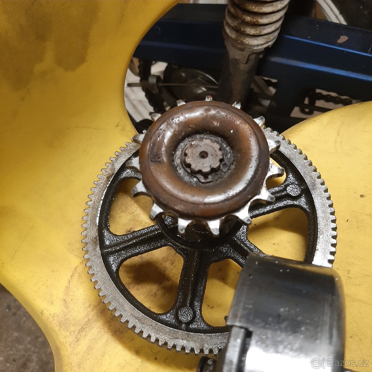 Manet Korádo,;::;; - 8