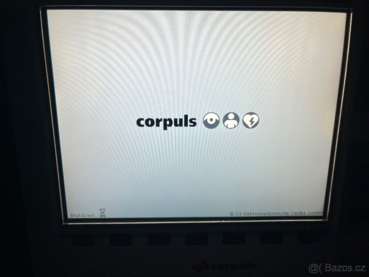 Profi defibrilátor/monitor Corpuls 3 - 8