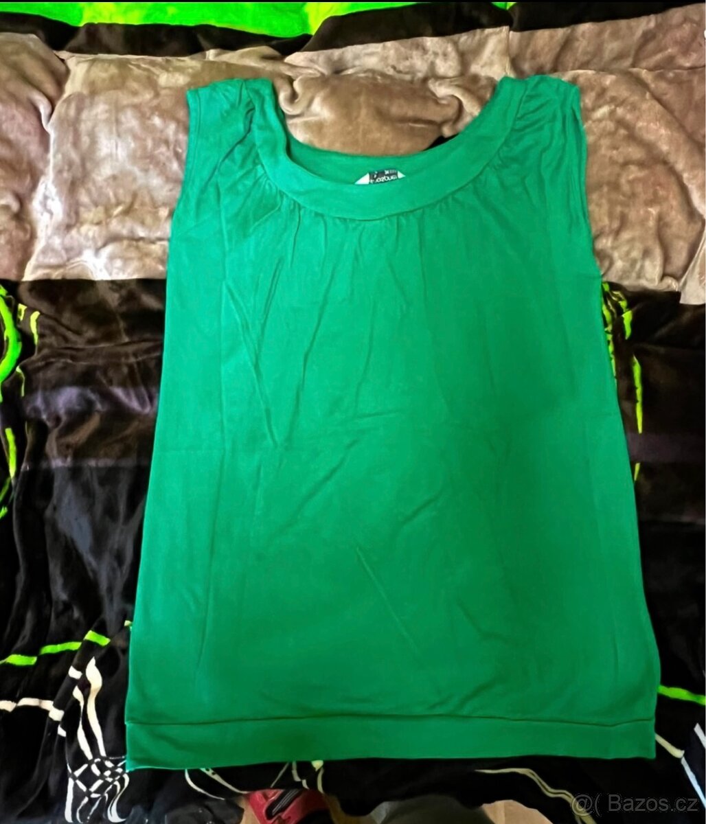 Trička a tílka 19ks velikost S celek - 8