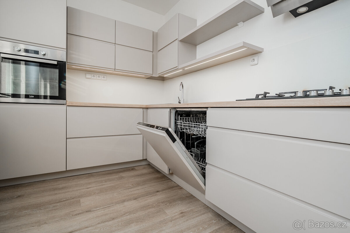 Pronájem, byt 2+kk, 54 m, Spartakovců 1151/6, Ostrava - Poru - 8