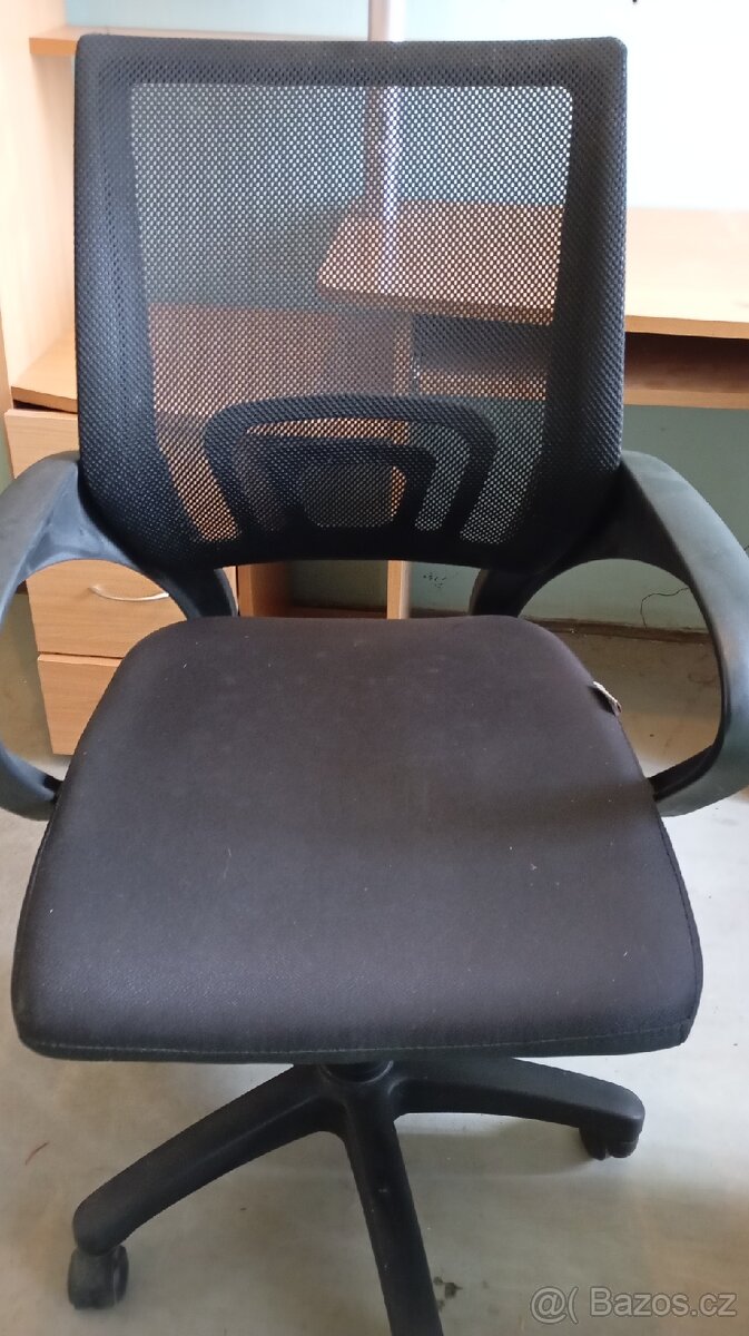 Stůl pro PC a psací+polohovací křeslo - 8