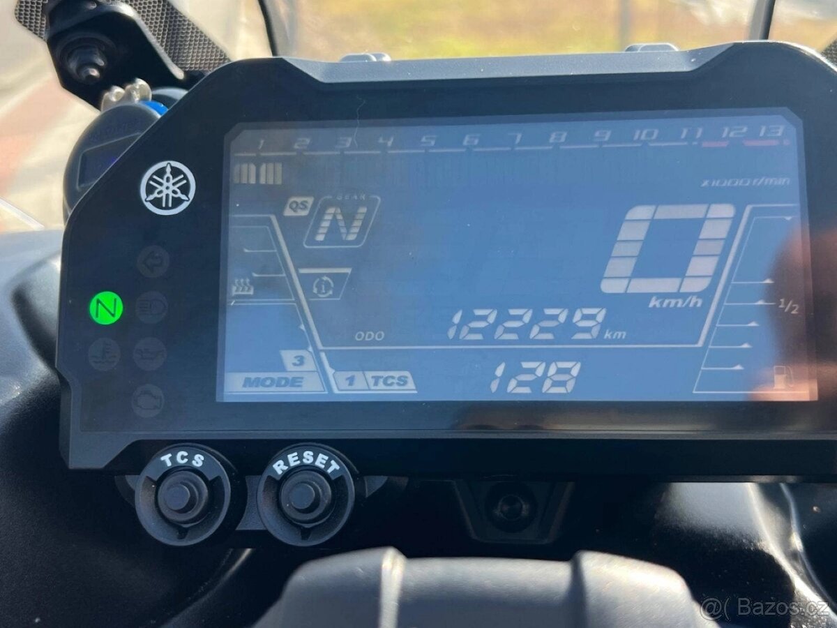 Prodám YAMAHA NIKEN - 8