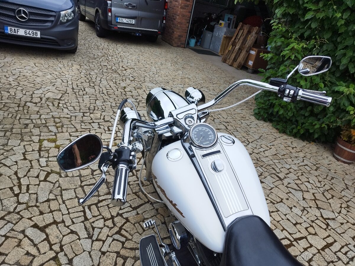 Harley Davidson ROAD KING - 8