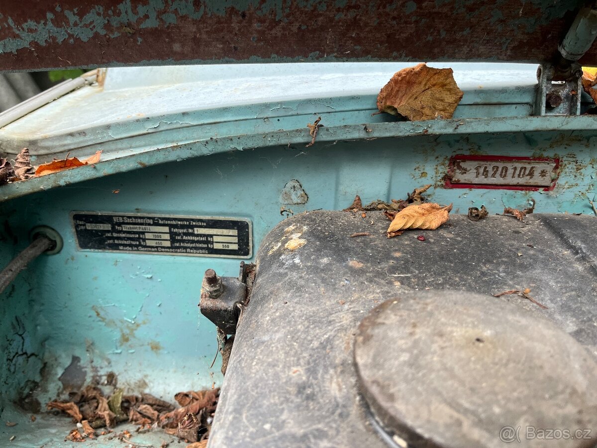 2x Trabant + Díly - 8