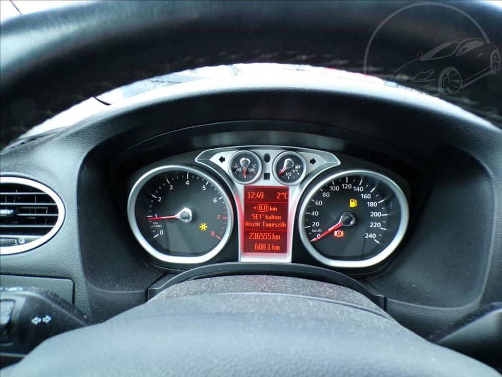 Ford Focus 1,6 16V NAVIGACE - 8