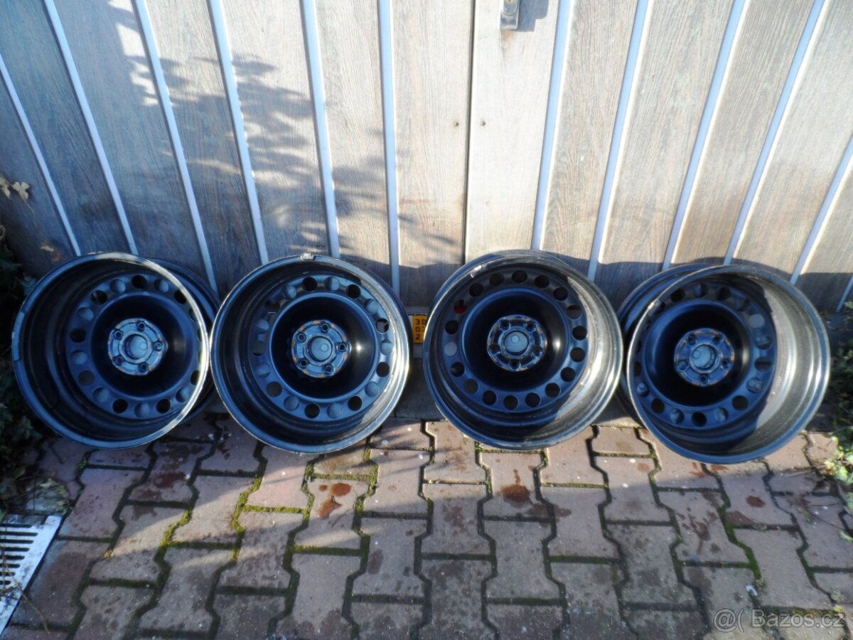 Originál Plechové disky 17 ET38 5X112 - 8