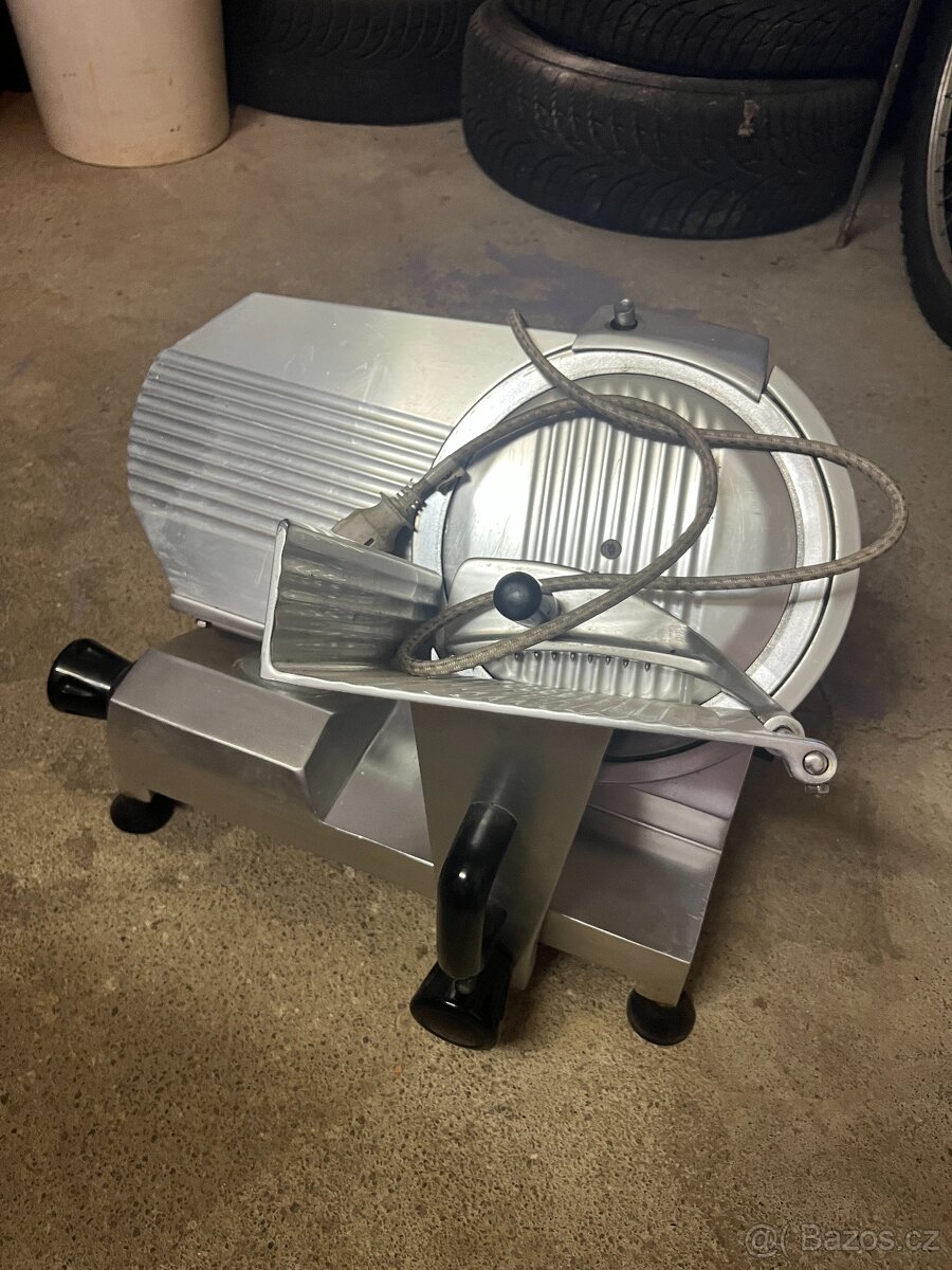 Prodej vybavení z obchodu - 8