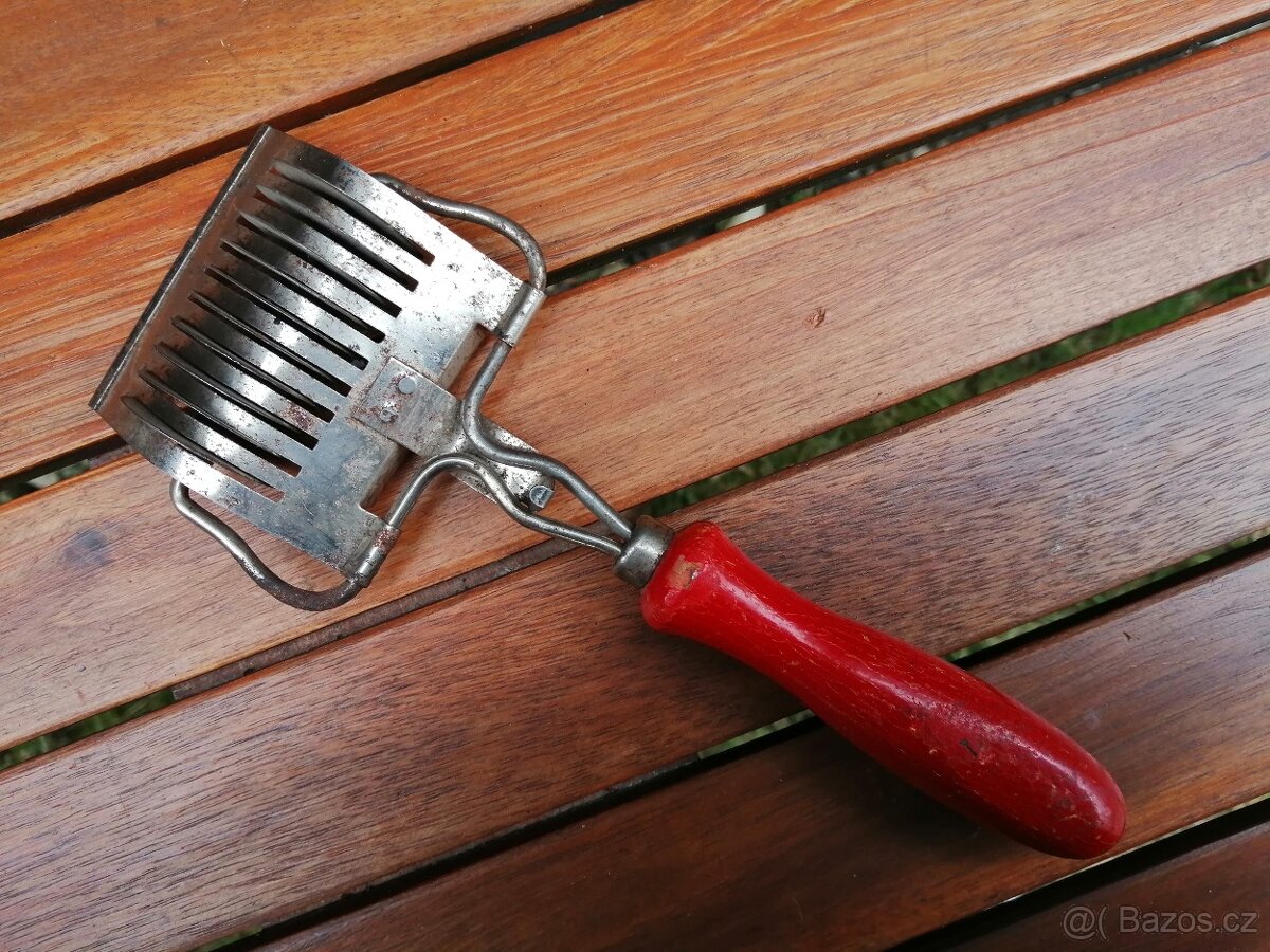 Retro kráječ širokých nudlí - 8