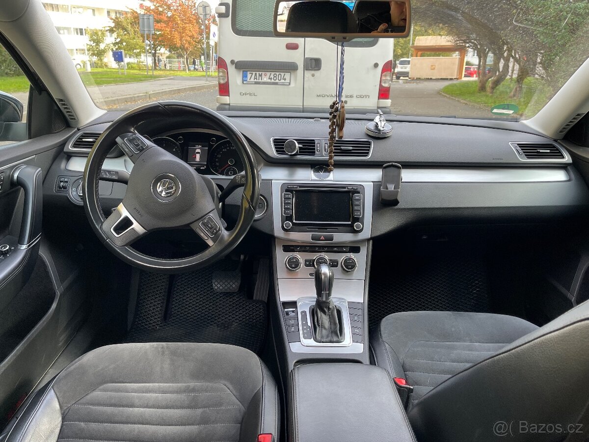 Volkswagen Passat - 8