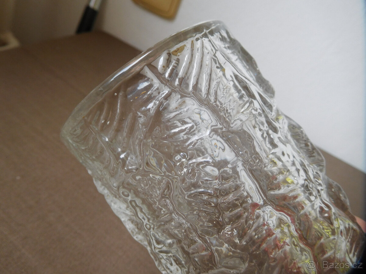 VÁZA - VLADISLAV URBAN - 8