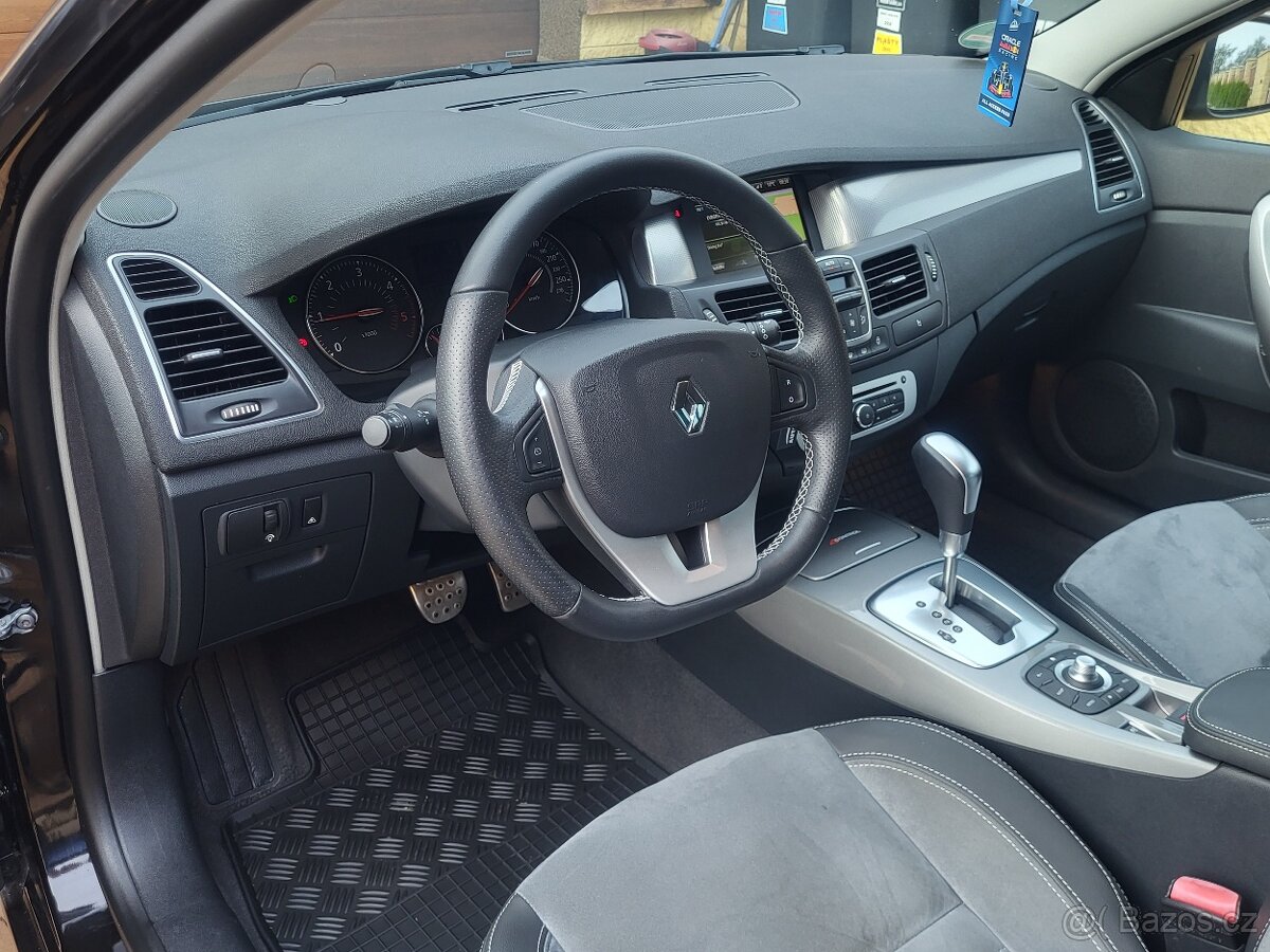 Renault Laguna III 2.0dCi 127kW 4Control - REZERVACE - 8