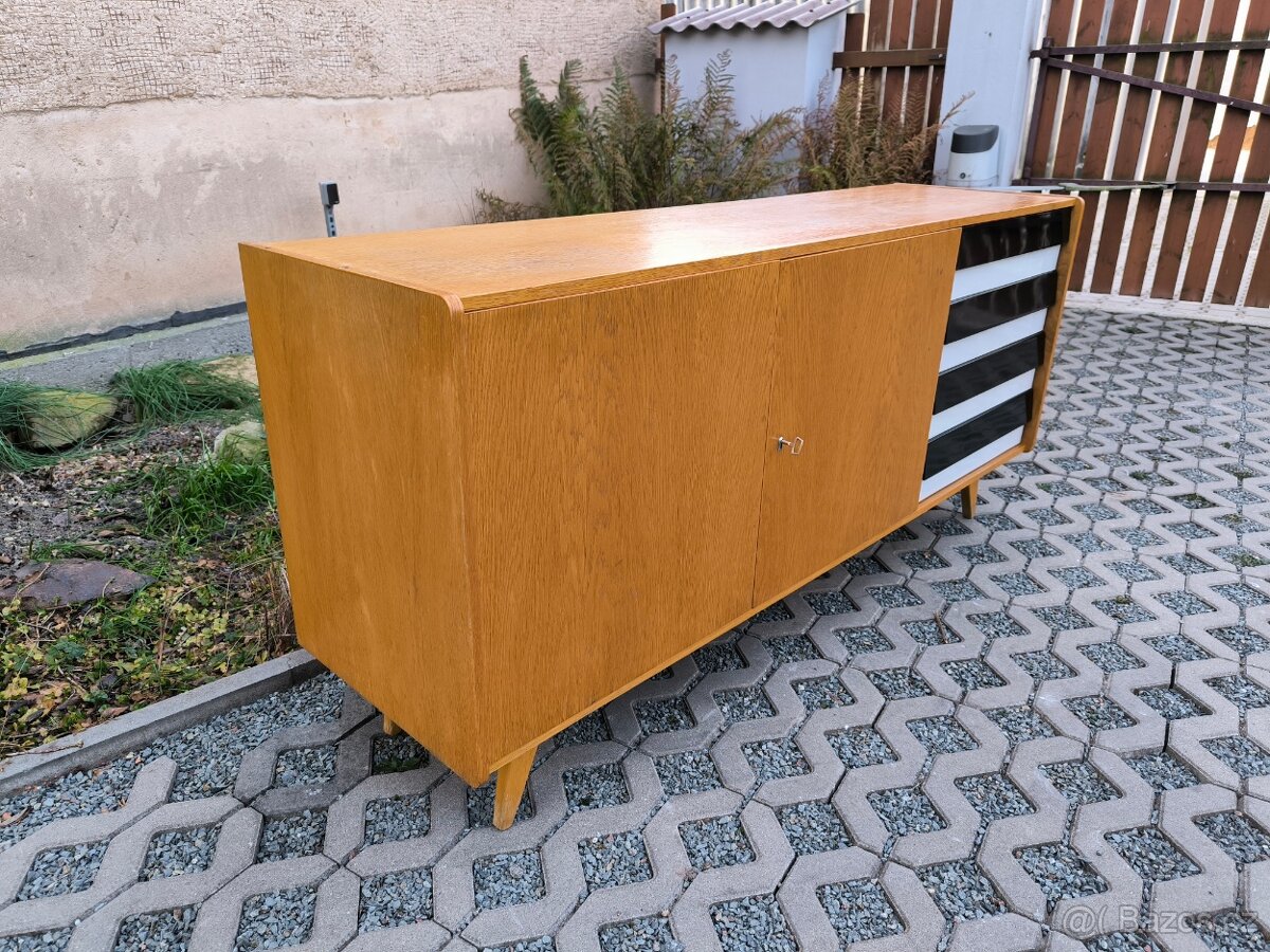 Retro komoda U-460 Jiří Jiroutek - Brusel 60. léta - 8