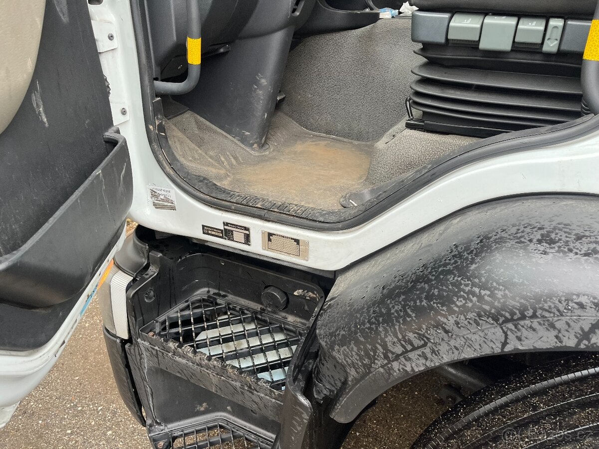 Tahač pod autopřepravník r .premium 2014 EEV - 8