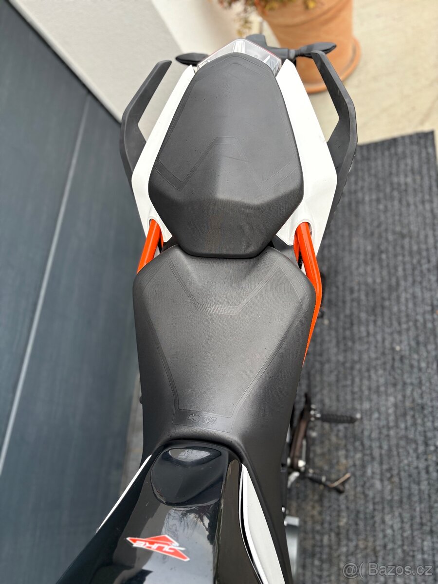 KTM Duke 125 - 8
