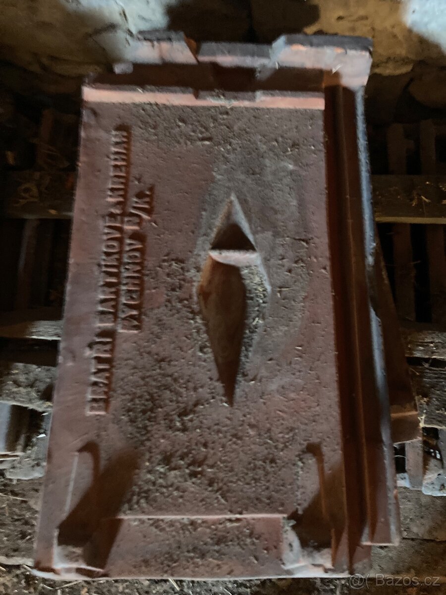 TAŠKY NA STŘECHU - 8