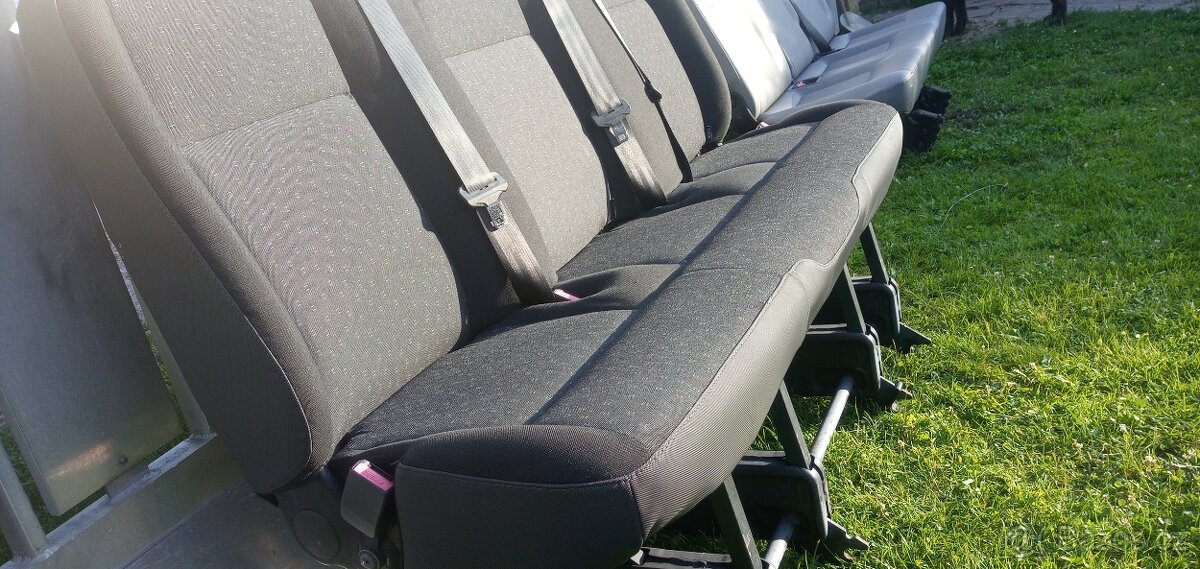 PRODÁM TROJSEDAČKU S PÁSY PRO TŘI OSOBY 2X ISOFIX - 8