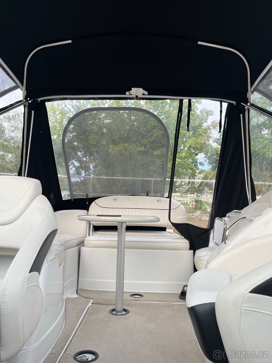 Loď Crownline 275 CCR - 8