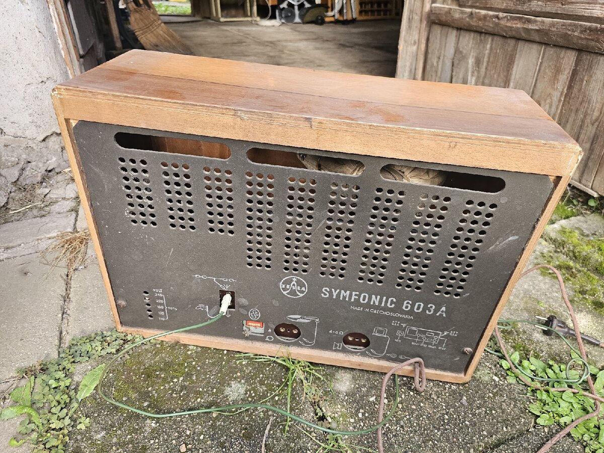 Retro rádio Tesla - 8